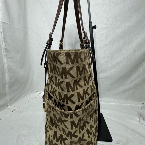 EUC - Michael Kors “Anabelle” jet set signature canvas tote and matching wallet - Picture 5 of 17